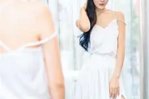 白鹿黑历史被大起底对前辈无礼学历造假发布辱华辱女争议视频