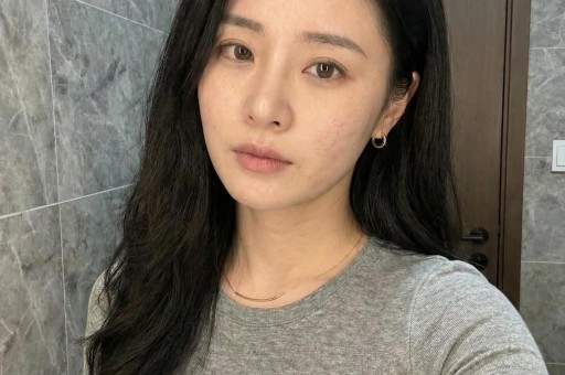 内娱某女星现身日本风月场所清纯人设碎成渣