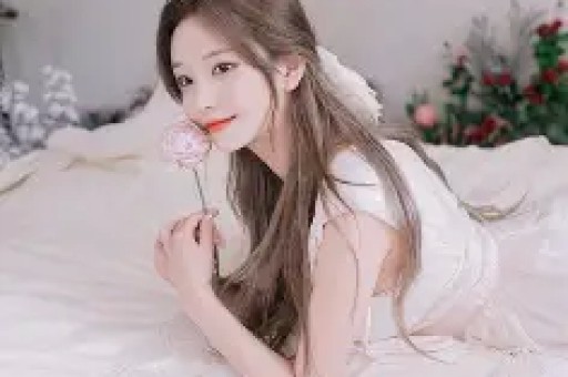 谢娜成都演唱会想看人数超35万艺人跨界为何引争议